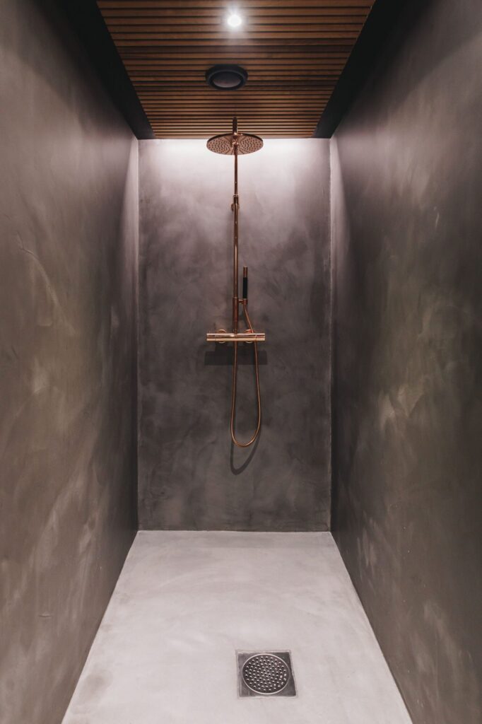 Kylpyhuoneen pinnoitus